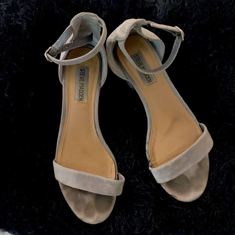 Steve Madden, 6.5 suede sandals. 2-3 in block heel